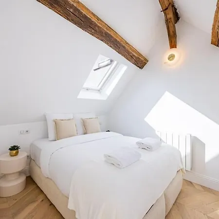 3 Bedrooms Sacree Coeur Place Du Tertre Montmartre