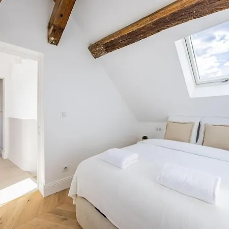 3 Bedrooms Sacree Coeur Place Du Tertre Montmartre *