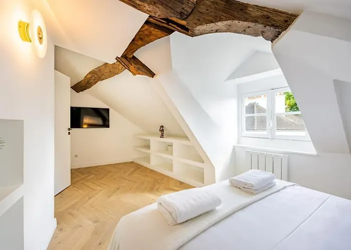 3 Bedrooms Sacree Coeur Place Du Tertre Montmartre * Paris