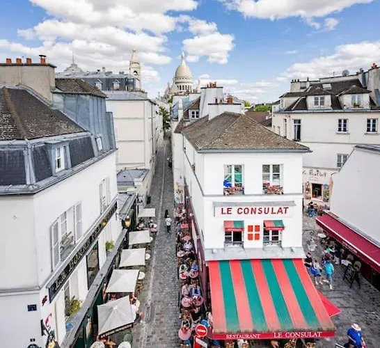 3 Bedrooms Sacree Coeur Place Du Tertre Montmartre Paris